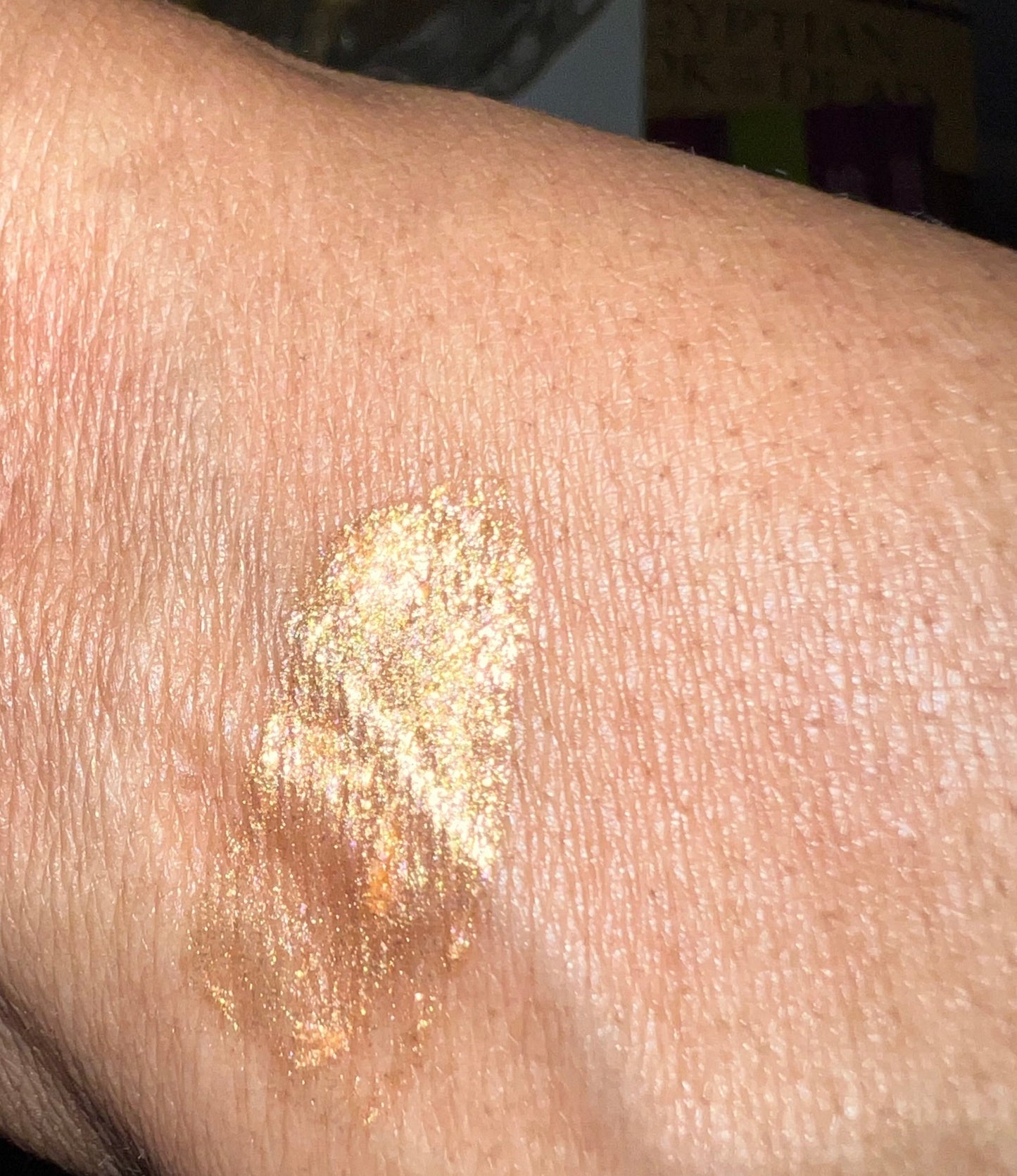 Hydrating Lip Gloss - Champagne
